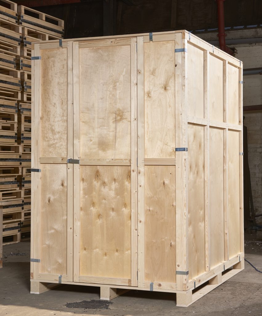 Keep Your Warehouse Containers in Service: Replacement Parts for Standard Containers