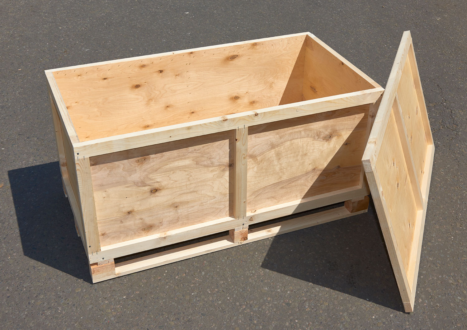 Wooden case with removable lid