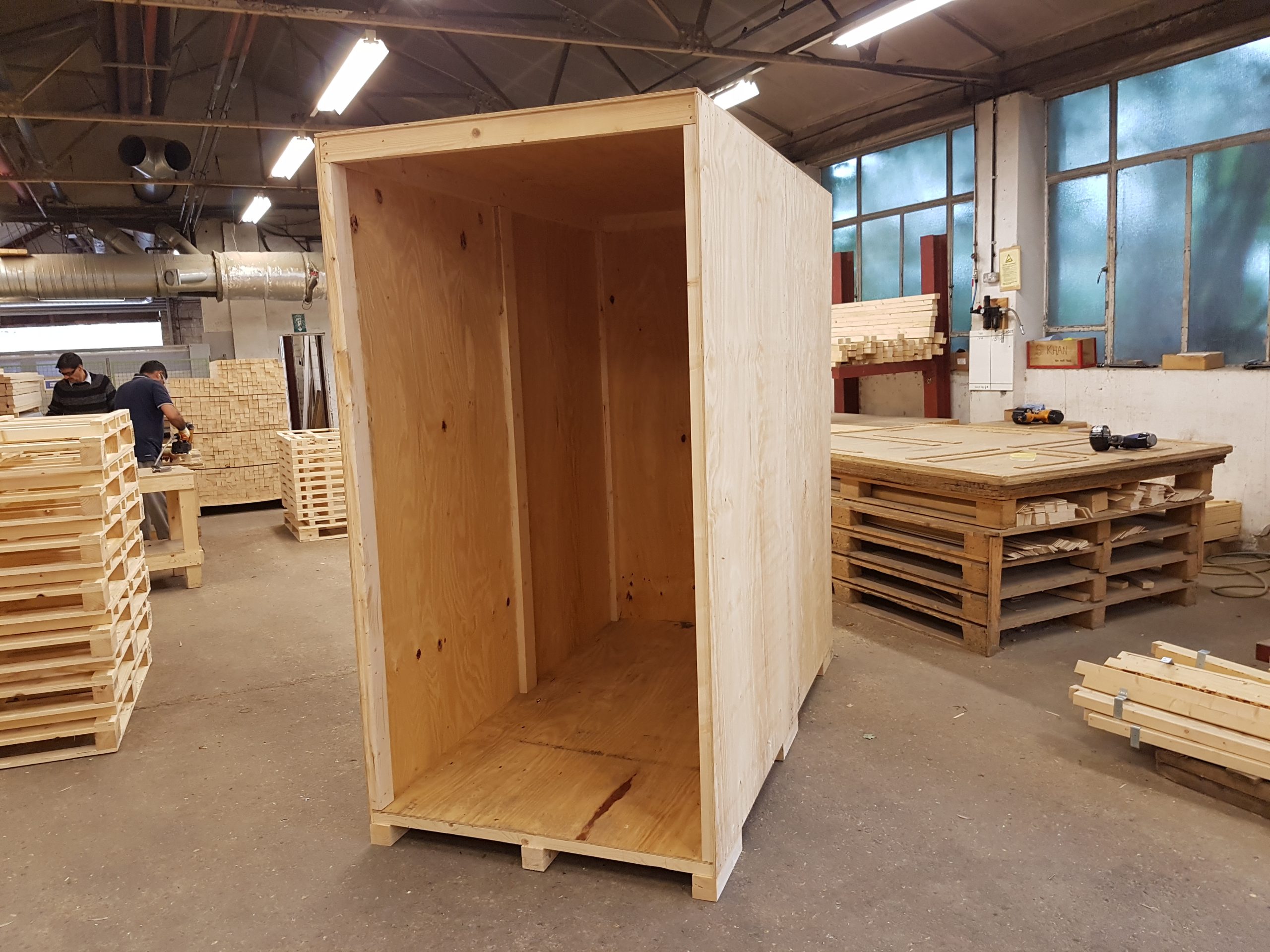 Large wooden container for shipping products